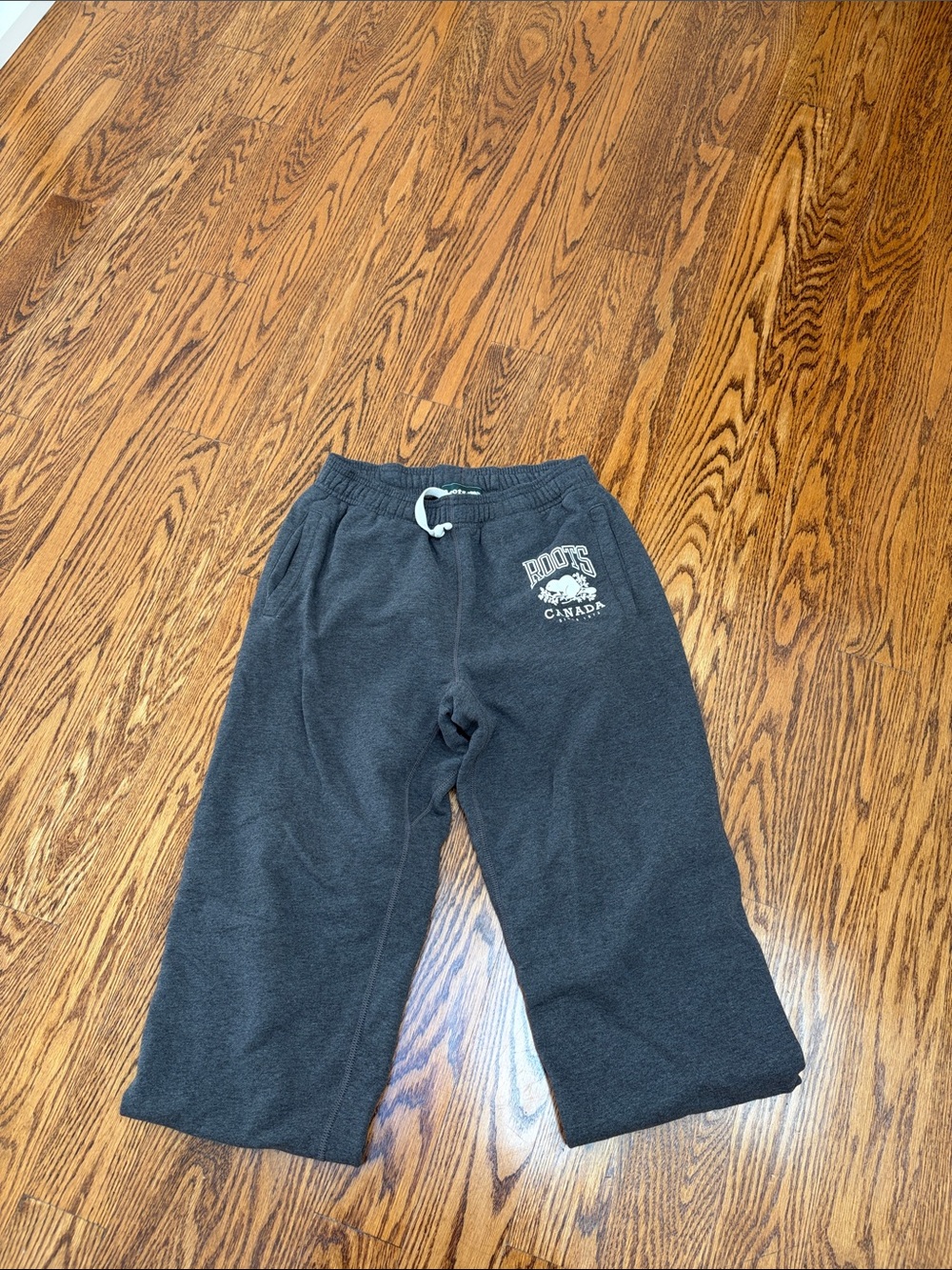 Roots Men’s XS Dark Charcoal Sweatpants with Drawstring and elastic cuff